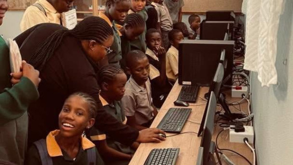 Ultimate Safaris establishes computer laboratory at Khorixas school Ultimate Safaris establishes computer laboratory at Khorixas school